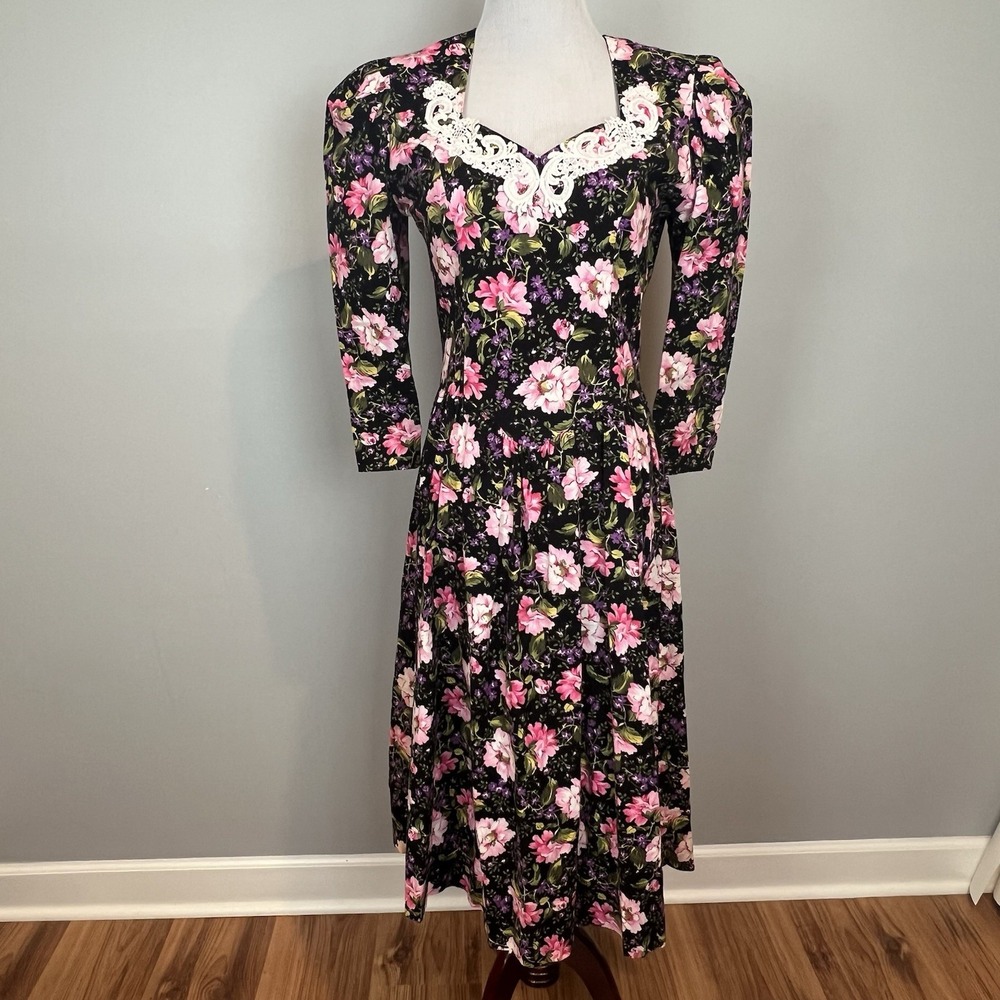 Vtg 80s Floral Dress Size Medium Disorderly Conduct Trad Wife Dark Cottagecore